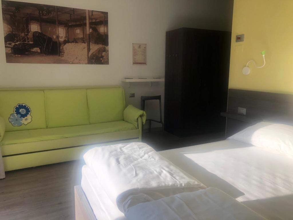 Antica Campione Rooms & Hostel Campione del Garda Exterior photo